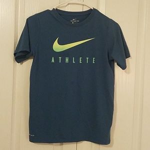 Nike Boys Shirt Large